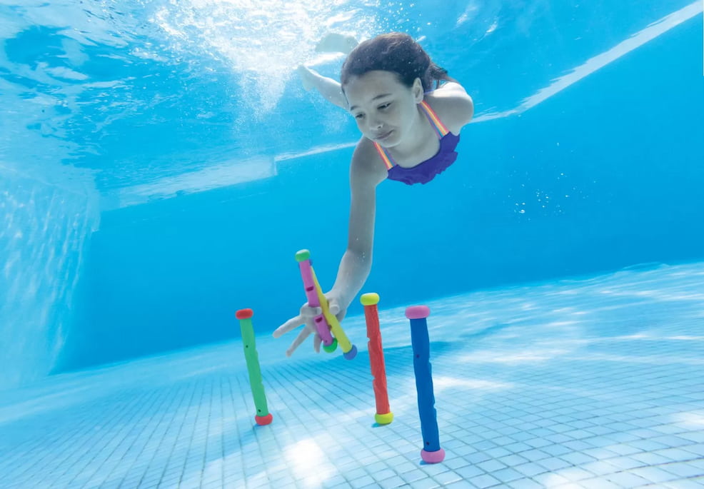 diving sticks underwater